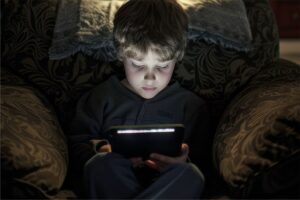 New study finds social media may fuel depression in preteens