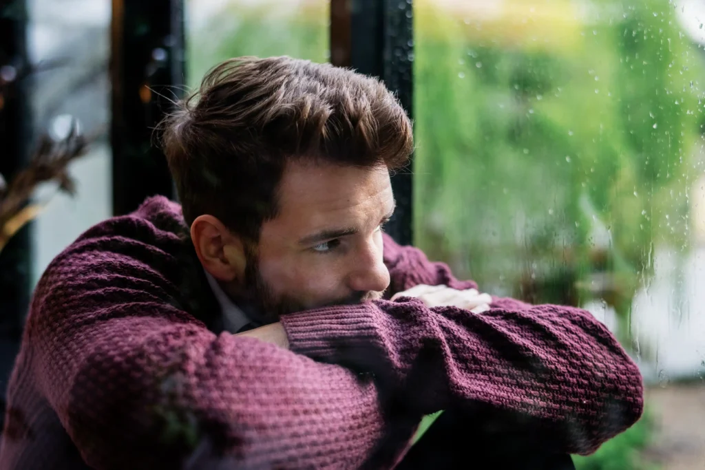What causes low testosterone in men? Symptoms and treatment options 1 What causes low testosterone in men? Symptoms and treatment options