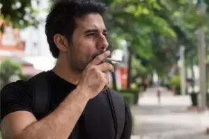 1.35 million tobacco deaths a year; experts urge harm-reduction in India