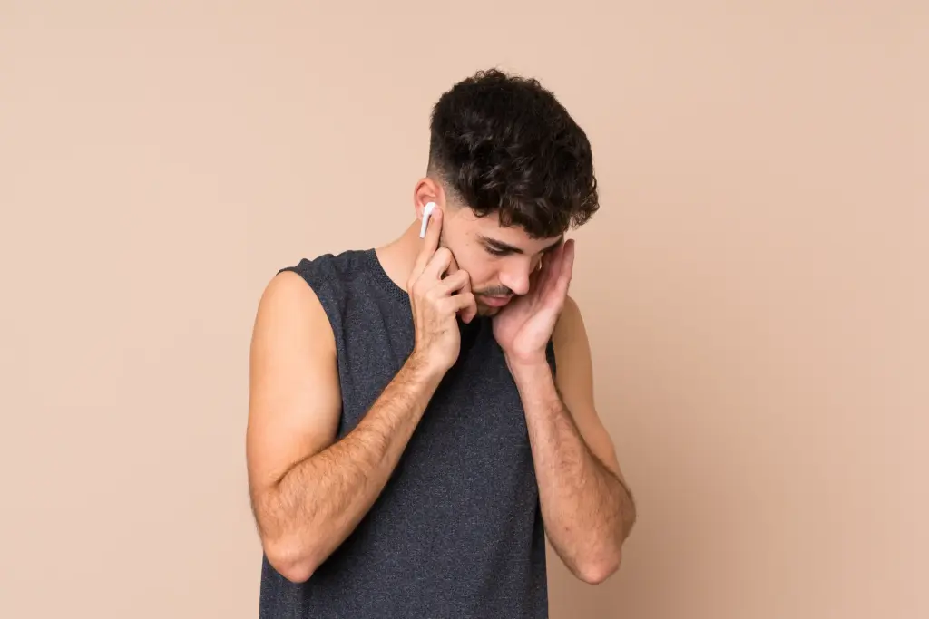 Can listening with earphones cause permanent ear damage? 1 Can listening with earphones cause permanent ear damage?