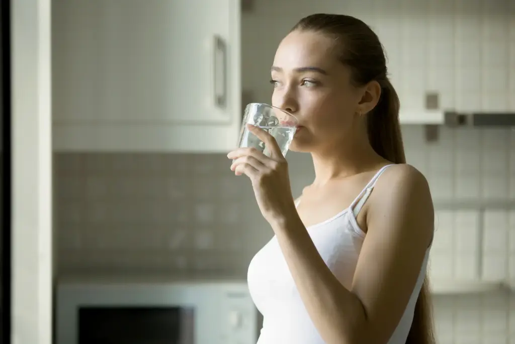 How much water should you drink daily to lose weight?