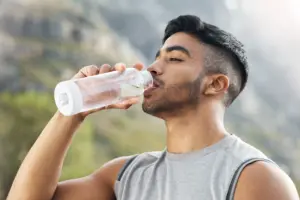 How much water should you drink daily to lose weight?