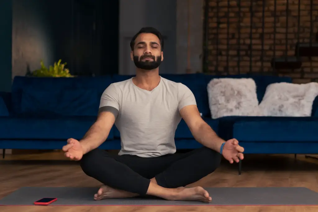 Morning vs. evening yoga: What’s best for your body? 2 Morning vs. evening yoga: What’s best for your body?
