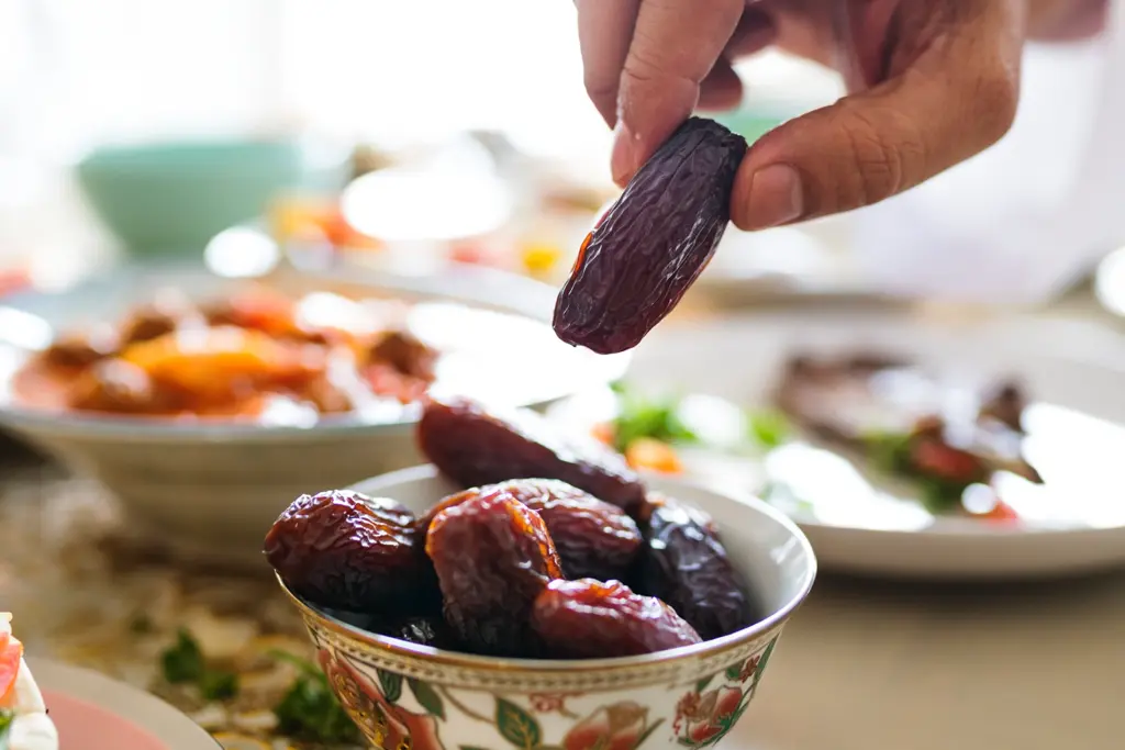 Can people with diabetes eat dates?