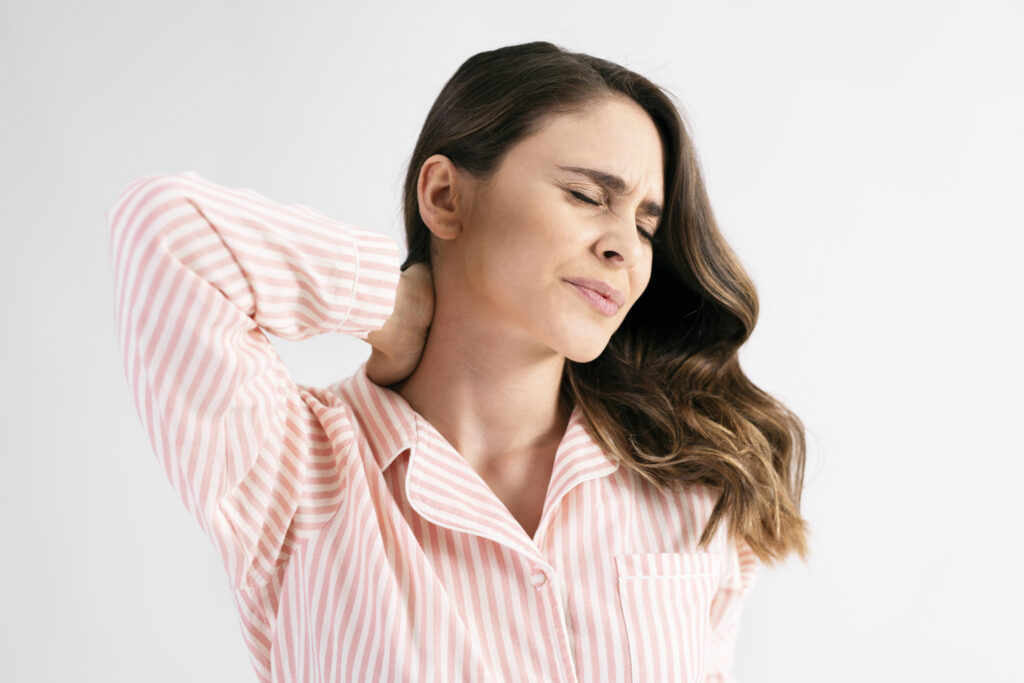 How to deal with cervical spondylosis: Symptoms, causes, and care 1 How to deal with cervical spondylosis: Symptoms, causes, and care