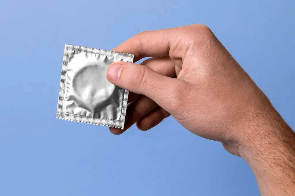 How to use a condom correctly and common mistakes to avoid
