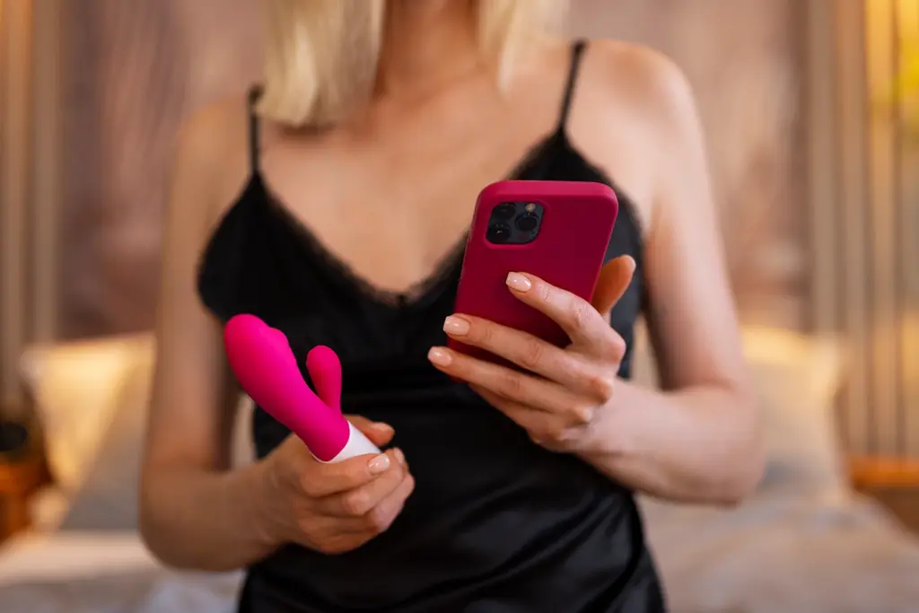 Is it healthy to use a vibrator? 1 Is it healthy to use a vibrator?
