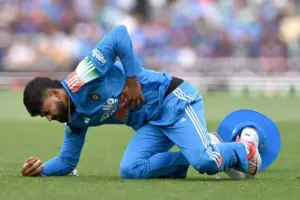 Shreyas Iyer stable after ruptured spleen; doctors watch for bleeding and chest complications