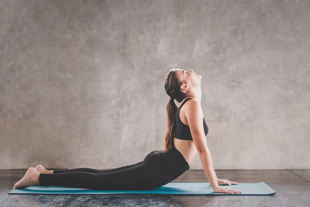 How to do Surya Namaskar: 12 steps, form fixes, common mistakes to avoid 2 How to do Surya Namaskar: 12 steps, form fixes, common mistakes to avoid