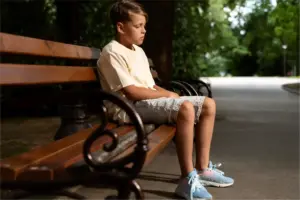 Teen social withdrawal tied to brain changes in decision-making, social circuits: study