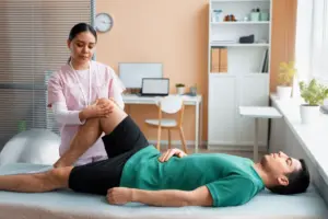 Early knee pain Red flags vs 'wear and tear'