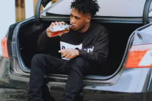 Heavy drinking tied to earlier, more severe brain bleeds, Harvard study finds