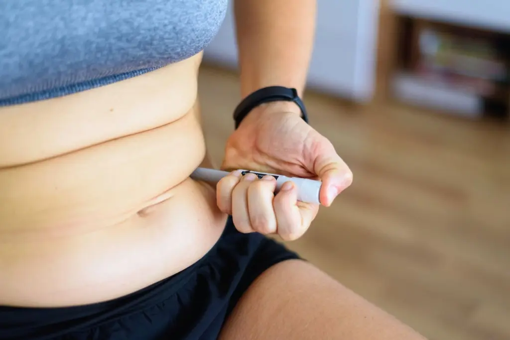 Weight-loss drug benefits fade after stopping treatment, analysis finds