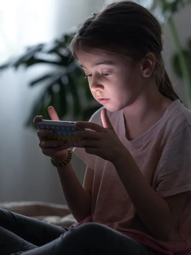 Screen time & your hormones